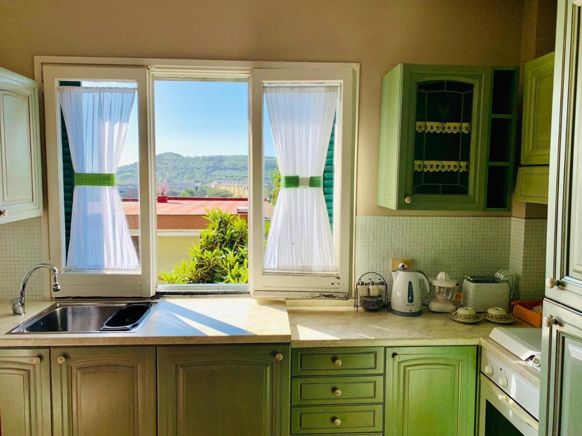 Отель La Casa Di Laura Поццуоли Экстерьер фото